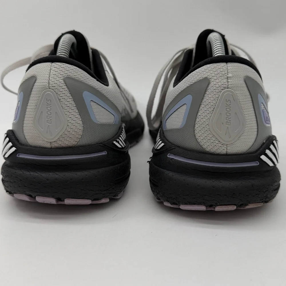 Brooks Adrenaline GTS Men’s Running Shoes in Light Gray and Black - Picture 11 of 16